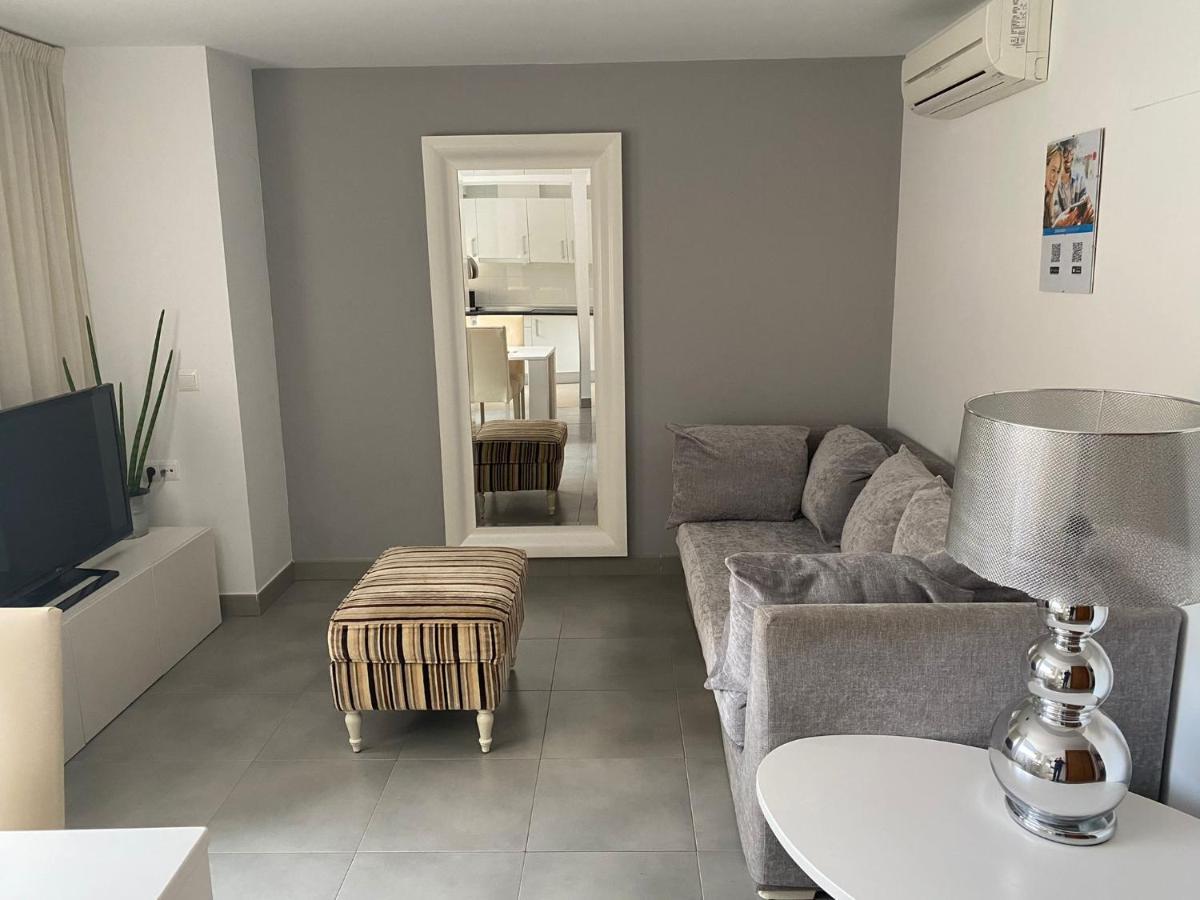 Malaga Andes 4 Beach Apartment Exterior photo