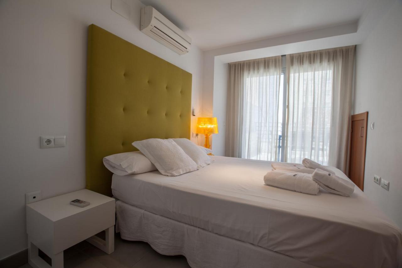 Malaga Andes 4 Beach Apartment Exterior photo
