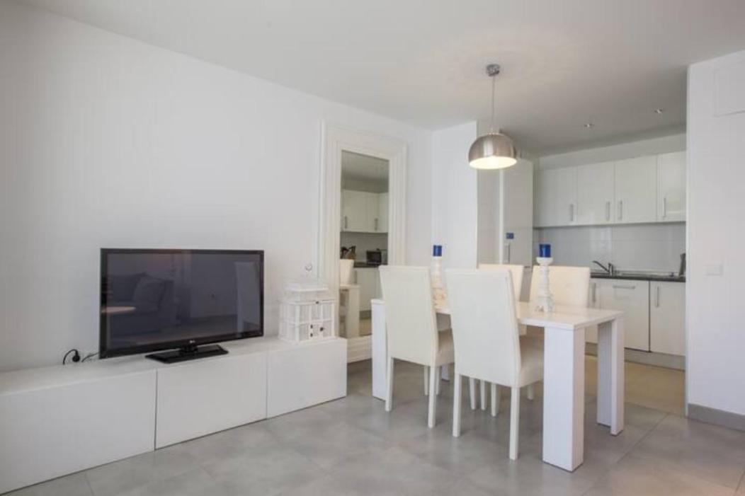 Malaga Andes 4 Beach Apartment Exterior photo